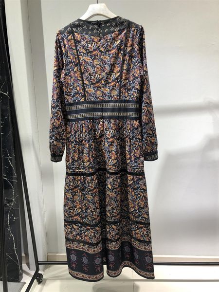 capris 2021 spring fashion designer women o-neck vintage print tunic buttons up long sleeve mid-calf female, Black;gray
capris 2021 spring fashion designer women o-neck vintage print tunic buttons up long sleeve mid-calf female, Black;gray