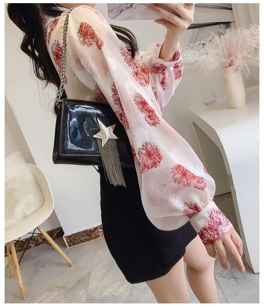 women's vests shirt sun protection clothes summer loose 2021 floral blouse women lapel chiffon lantern sleeve, Black;white
women's vests shirt sun protection clothes summer loose 2021 floral blouse women lapel chiffon lantern sleeve, Black;white
