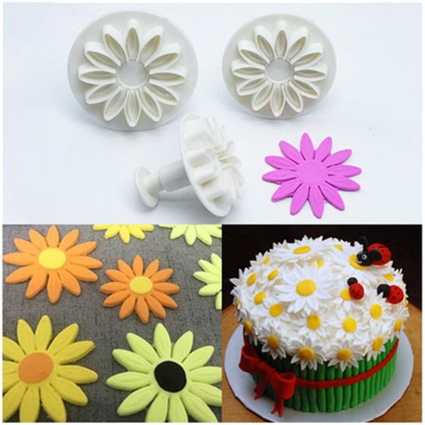 baking moulds 3pcs flower plunger cookie cutter diy blossom cake fondant mold plastic decorating tools accessories
baking moulds 3pcs flower plunger cookie cutter diy blossom cake fondant mold plastic decorating tools accessories