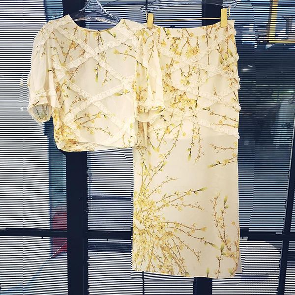 two piece dress women silk skirt suit 2021 summer female print o-neck short slit bud set, White
two piece dress women silk skirt suit 2021 summer female print o-neck short slit bud set, White