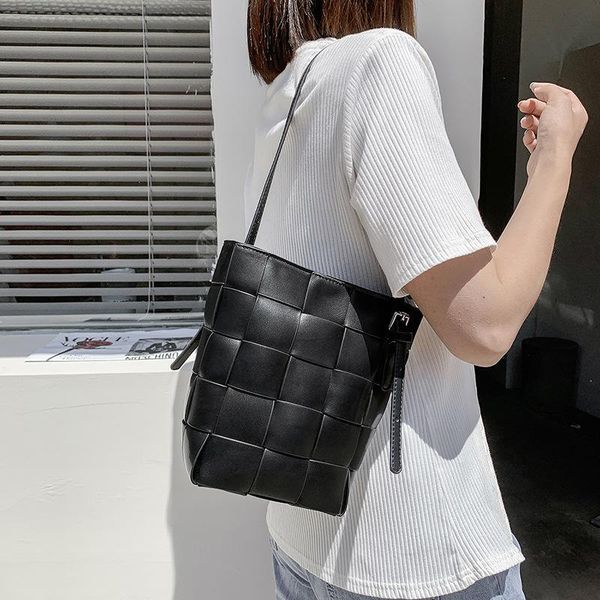 evening bags summer female purses and handbags mini shoulder bag ins weaving crossbody for women 2021 luxury cluth bucket
evening bags summer female purses and handbags mini shoulder bag ins weaving crossbody for women 2021 luxury cluth bucket