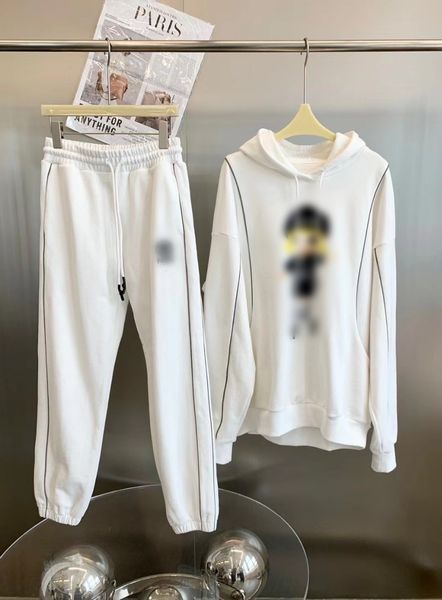 brand hoodie 21 early autumn small fragrance loose reflective strip design embroidered little girl printed and pants set, Black
brand hoodie 21 early autumn small fragrance loose reflective strip design embroidered little girl printed and pants set, Black