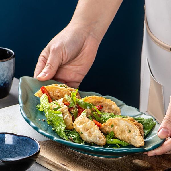 ceramic plate home 2021 sushi dish creative japanese style individual leaf-shaped leaf tableware decoration bowls
ceramic plate home 2021 sushi dish creative japanese style individual leaf-shaped leaf tableware decoration bowls