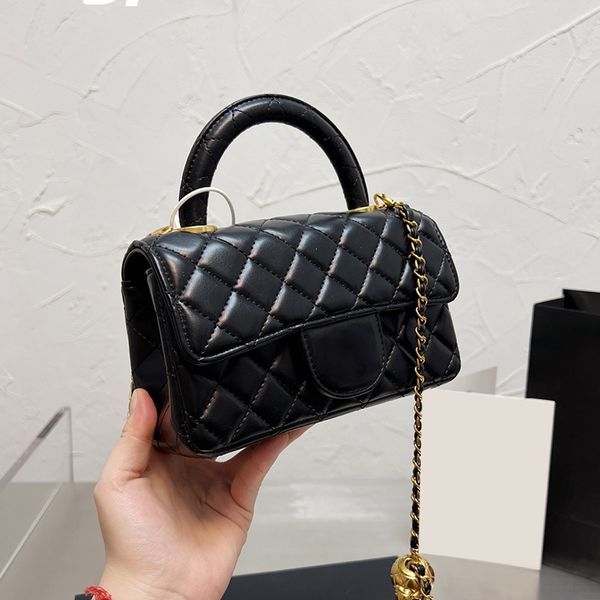 classic mini flap square bags co handle totes quilted matelasse chain cross body shoulder strass gold metal hardware outdoor sacoche designe
classic mini flap square bags co handle totes quilted matelasse chain cross body shoulder strass gold metal hardware outdoor sacoche designe