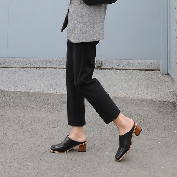 dress shoes dilalula 2021 big size 33-40 covered square toe genuine leather pumps woman chunky heels lady causal mules, Black
dress shoes dilalula 2021 big size 33-40 covered square toe genuine leather pumps woman chunky heels lady causal mules, Black