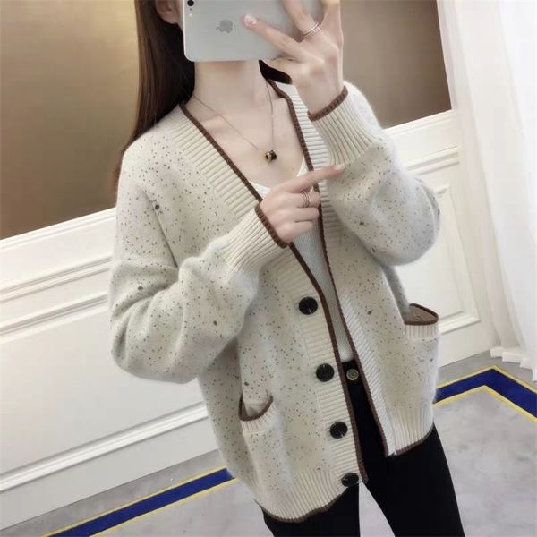 female sweater solid color long-sleeved pocket v-neck loose knit cardigan spring and autumn coat 210427, White;black
female sweater solid color long-sleeved pocket v-neck loose knit cardigan spring and autumn coat 210427, White;black