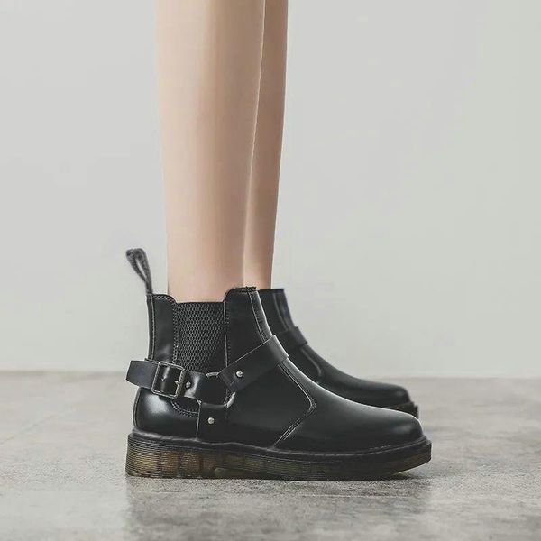 fashion women ankle boots 2021autumn black leather high platform non-slip wear-resistant soft sole botas mujer
fashion women ankle boots 2021autumn black leather high platform non-slip wear-resistant soft sole botas mujer