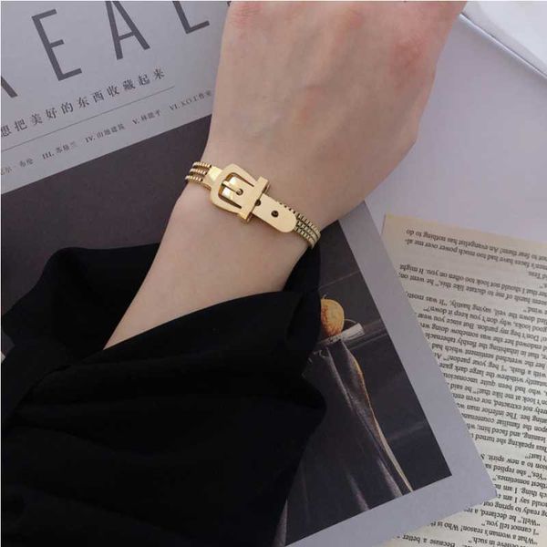 stainless steel 2021 fashion upscale jewelry hip hop punk belt buckle shape thick chain bracelets bangles for women link,, Black
stainless steel 2021 fashion upscale jewelry hip hop punk belt buckle shape thick chain bracelets bangles for women link,, Black