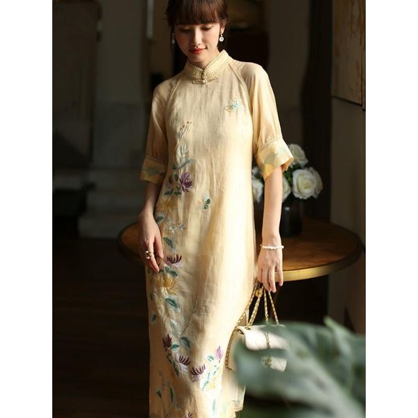 ethnic clothing lady embroidery flowers cheongsam rayon mandarin collar qipao improved pearl button chinese dress long slim vestidos, Red
ethnic clothing lady embroidery flowers cheongsam rayon mandarin collar qipao improved pearl button chinese dress long slim vestidos, Red