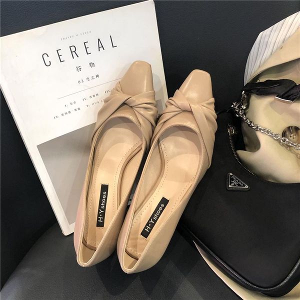 dress shoes female small high-heeled shoes, thick heels 2021 spring versatile french girlish temperament professional single shoe, Black
dress shoes female small high-heeled shoes, thick heels 2021 spring versatile french girlish temperament professional single shoe, Black