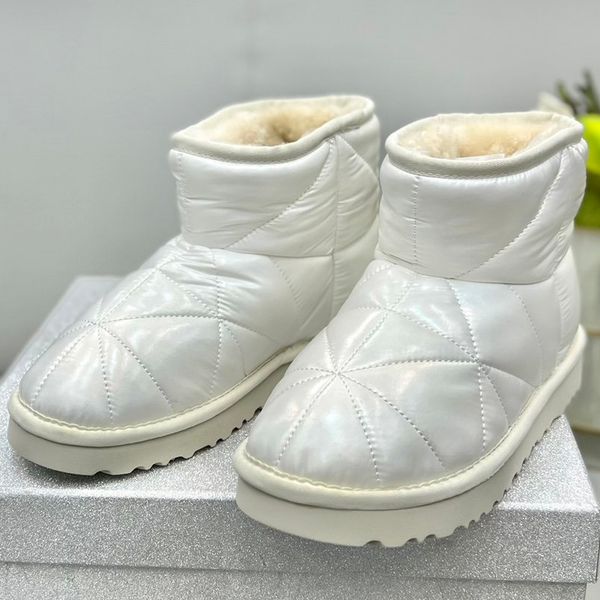 2021 the new boots winter women luxury designer ankle black leather autumn warm fur motorcycle non-slip waterproof female platform shoes sno
2021 the new boots winter women luxury designer ankle black leather autumn warm fur motorcycle non-slip waterproof female platform shoes sno