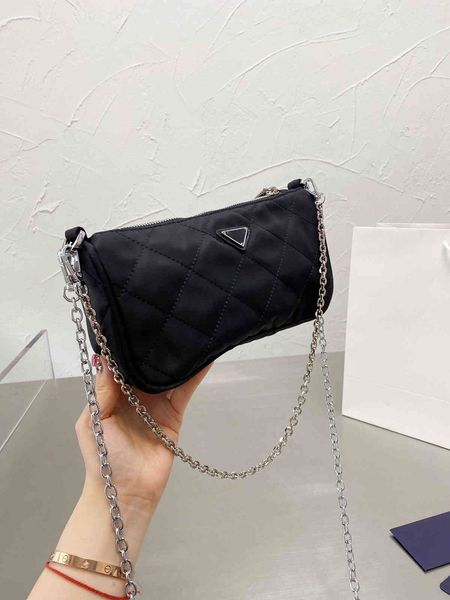 outlet version nylon chain saddle bag couple's lingge triangle standard hand bill of lading shoulder messenger bag luxuryss designerss
outlet version nylon chain saddle bag couple's lingge triangle standard hand bill of lading shoulder messenger bag luxuryss designerss