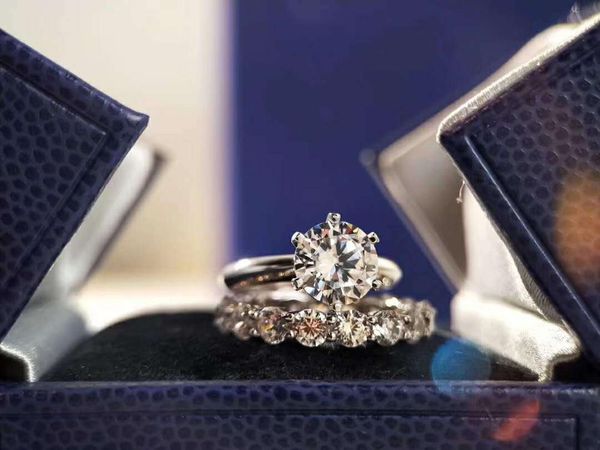 cluster rings solitaire 1ct lab diamond cz ring bridal sets 925 sterling silver bijou engagement wedding band for women party jewelry, Golden;silver
cluster rings solitaire 1ct lab diamond cz ring bridal sets 925 sterling silver bijou engagement wedding band for women party jewelry, Golden;silver