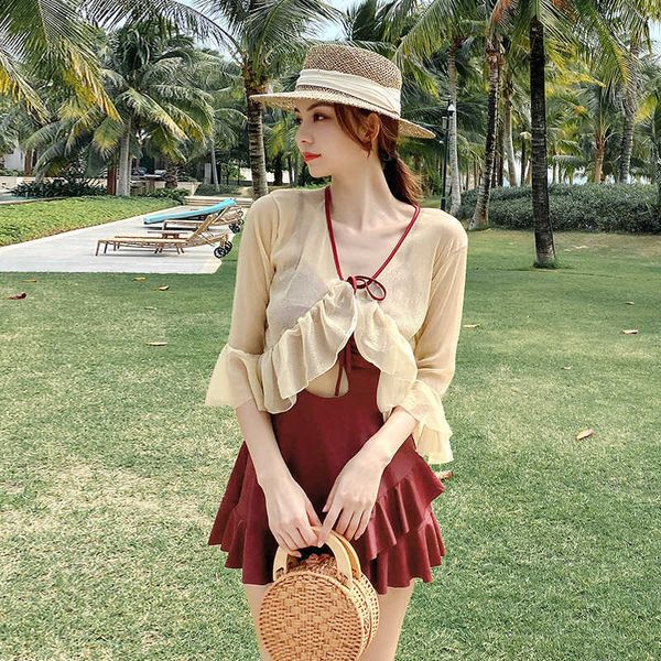 fairy model south korea's body covering and thin blouse conservative student skirt spring swimsuit girl, White;black
fairy model south korea's body covering and thin blouse conservative student skirt spring swimsuit girl, White;black