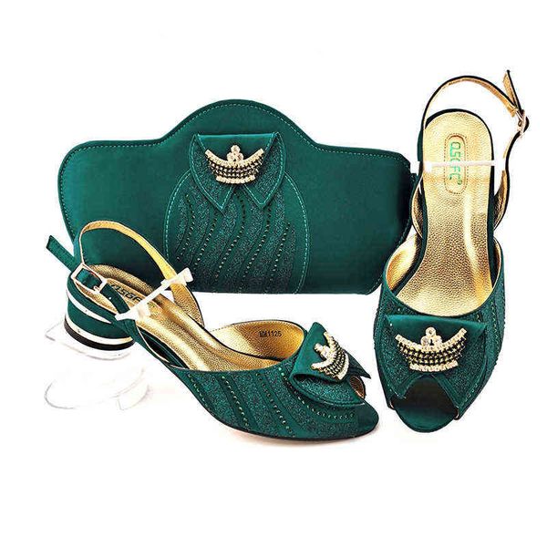 summer fish mouth rubber sandals with solid color rhinestone bag french buckle sandal bag set, Black
summer fish mouth rubber sandals with solid color rhinestone bag french buckle sandal bag set, Black