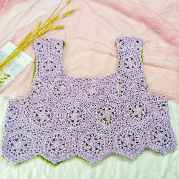 women's vests 2021 spring and summer handmade crochet knitted vest small blouse, Black;white
women's vests 2021 spring and summer handmade crochet knitted vest small blouse, Black;white