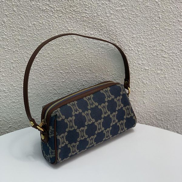70% s new arc de medieval cowboy old flower stick armpit shoulder portable mahjong bag trend
70% s new arc de medieval cowboy old flower stick armpit shoulder portable mahjong bag trend