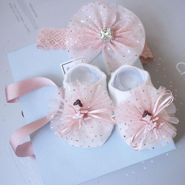 2pcs set born baby girl lovely socks headband flower bowknot crown lace headwrap + booties cute animal, Pink;yellow
2pcs set born baby girl lovely socks headband flower bowknot crown lace headwrap + booties cute animal, Pink;yellow