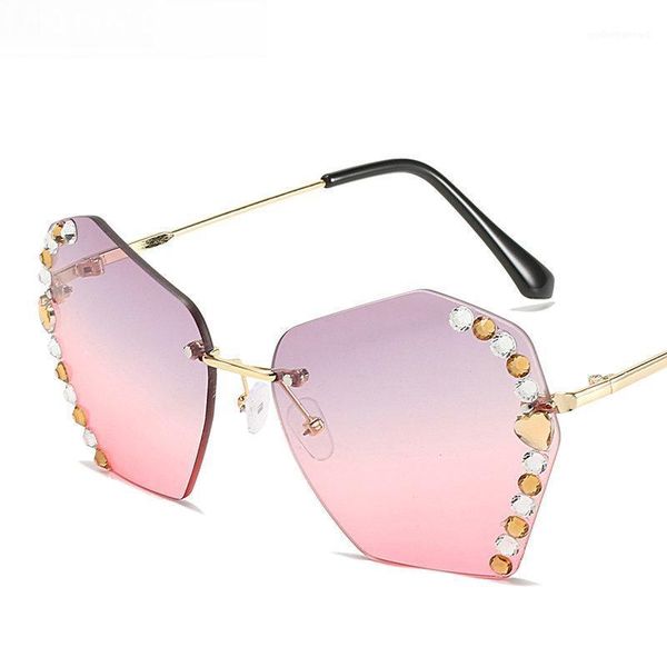 sunglasses women 2021 fashon vinage sqaure luxury glasses rimless rhinesotne shades for summer oculos, White;black
sunglasses women 2021 fashon vinage sqaure luxury glasses rimless rhinesotne shades for summer oculos, White;black