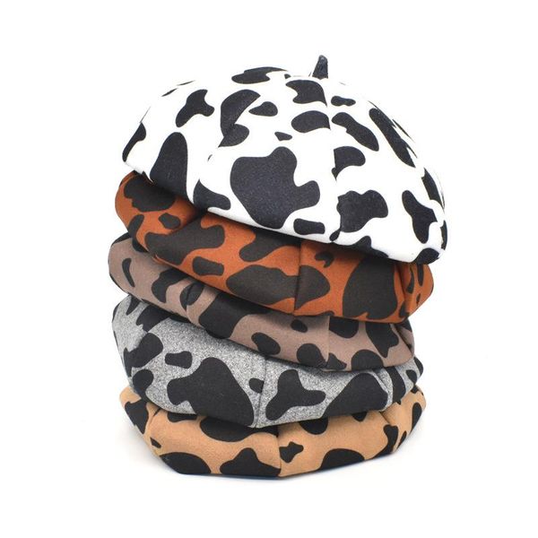 berets 2021 women girls hats ladies vintage walking painter cap korean autumn cow printed artist beanie caps, Blue;gray
berets 2021 women girls hats ladies vintage walking painter cap korean autumn cow printed artist beanie caps, Blue;gray