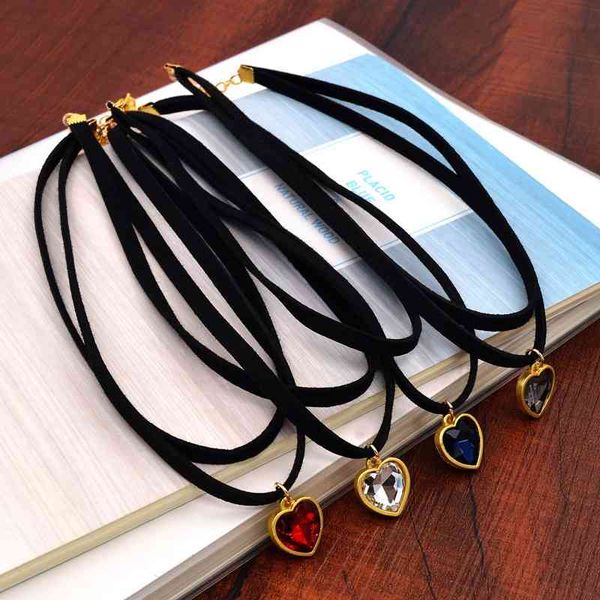 double skin velvet love pendant neck collarbone chain short women's collar temperament necklace, Black
double skin velvet love pendant neck collarbone chain short women's collar temperament necklace, Black