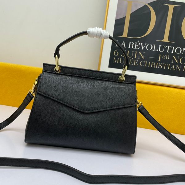 7a+ designer bags women medium size totes bag multicolor stitching original palm pattern cowhide messenger bag handbag
7a+ designer bags women medium size totes bag multicolor stitching original palm pattern cowhide messenger bag handbag