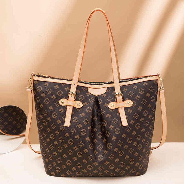 handbag tot bag commuter women's 2021 printed single shoulder large capacity shopping, Black;red
handbag tot bag commuter women's 2021 printed single shoulder large capacity shopping, Black;red