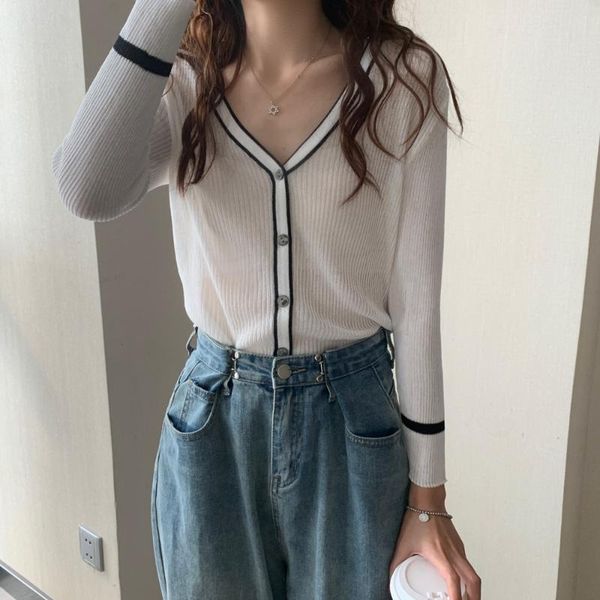 women's blouses & shirts color-blocked knitted sunscreen cardigan women full sleeve v-neck knitwear korean vintage ladies jumpers 2021, White
women's blouses & shirts color-blocked knitted sunscreen cardigan women full sleeve v-neck knitwear korean vintage ladies jumpers 2021, White