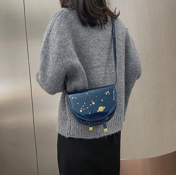 factory wholesale women bag simple semi-circular printed crossbody handbag retro glossy patent leather handbags street trend constellation w, Black;red
factory wholesale women bag simple semi-circular printed crossbody handbag retro glossy patent leather handbags street trend constellation w, Black;red