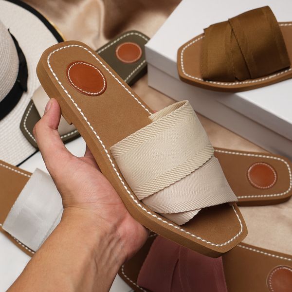 luxury designer summer beach shoes slippers cross bands flats mules sandals flip-flop rubber letter outdoor beach slipper slide with box, Black
luxury designer summer beach shoes slippers cross bands flats mules sandals flip-flop rubber letter outdoor beach slipper slide with box, Black