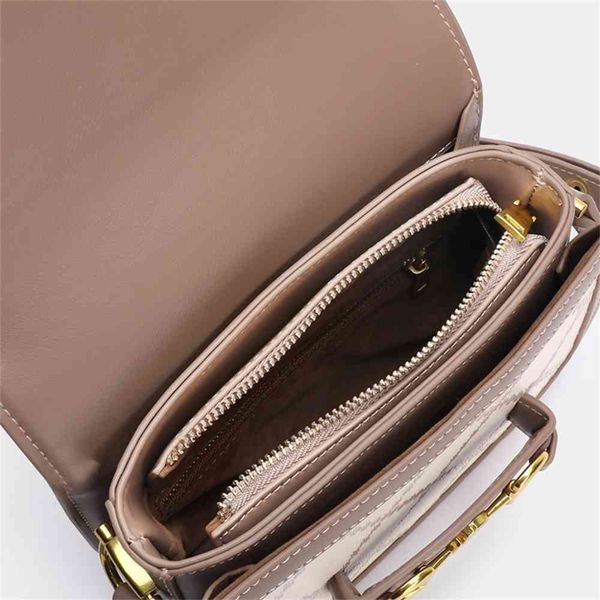 xiaoxijia new fashion saddle bag single shoulder messenger portable embroidery women's small square
xiaoxijia new fashion saddle bag single shoulder messenger portable embroidery women's small square