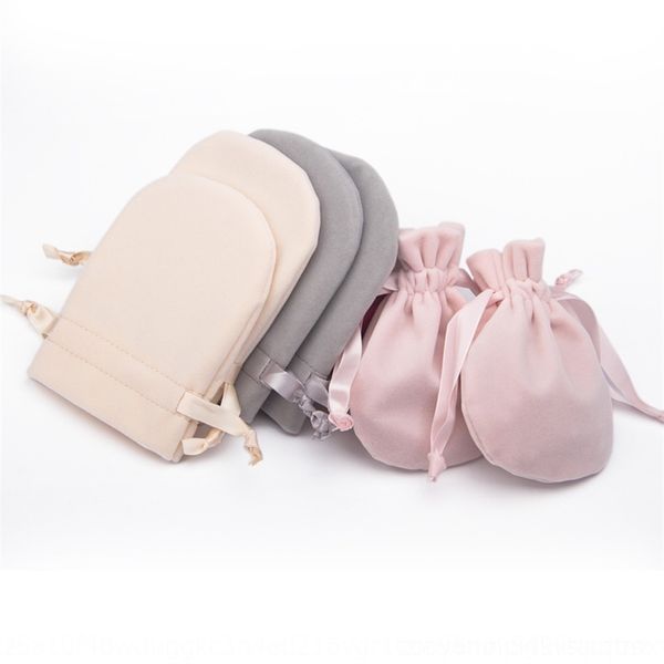 pRwY plushbrandring ribbon ribbon rope gourd bag ring boxes jewelry cashmere jewelry packaging boxes semi round packing flannel bag recomme, Black;white
pRwY plushbrandring ribbon ribbon rope gourd bag ring boxes jewelry cashmere jewelry packaging boxes semi round packing flannel bag recomme, Black;white