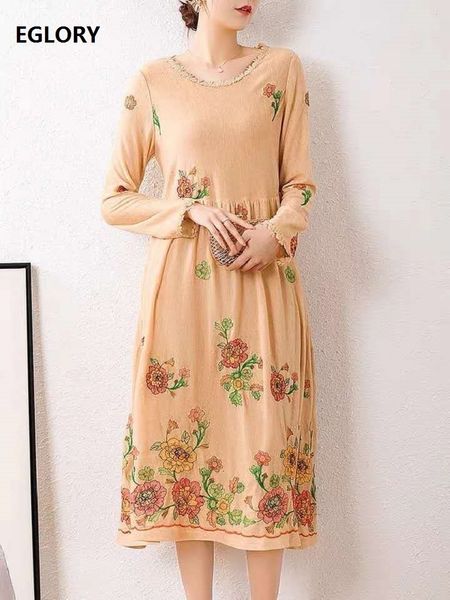dresses xxl sweater autumn winter v-necck luxurious embroidery flower patterns long sleeve mid-calf wool linen knitted, Black;gray
dresses xxl sweater autumn winter v-necck luxurious embroidery flower patterns long sleeve mid-calf wool linen knitted, Black;gray