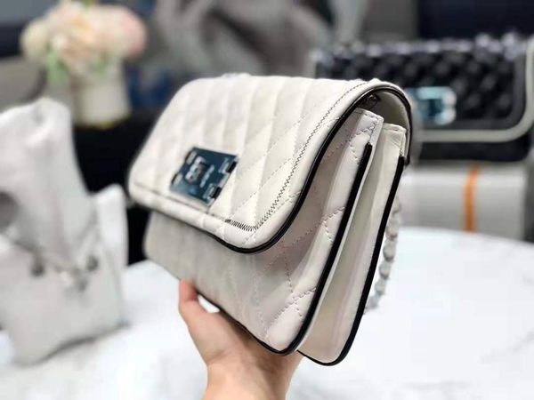 luxury ladies shoulder bag fashion design double flap messenger leather classic large capacity handb bags
luxury ladies shoulder bag fashion design double flap messenger leather classic large capacity handb bags