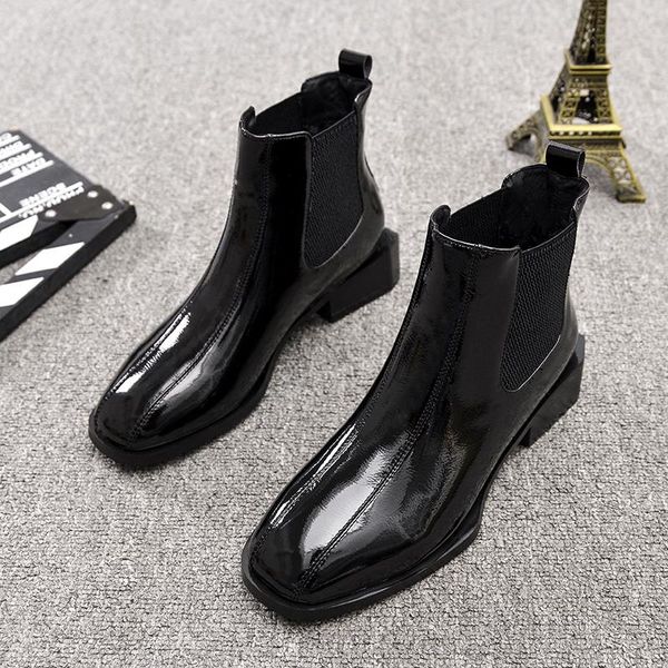 boots women's 2021 square flat and short round english-style enamelled with velvet, Black
boots women's 2021 square flat and short round english-style enamelled with velvet, Black