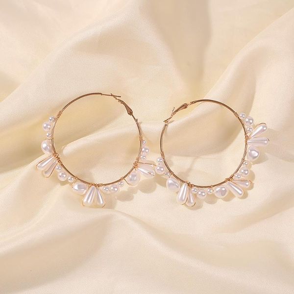 weaving pearl earrings fashion exaggerated personality hoop & huggie, Golden;silver
weaving pearl earrings fashion exaggerated personality hoop & huggie, Golden;silver