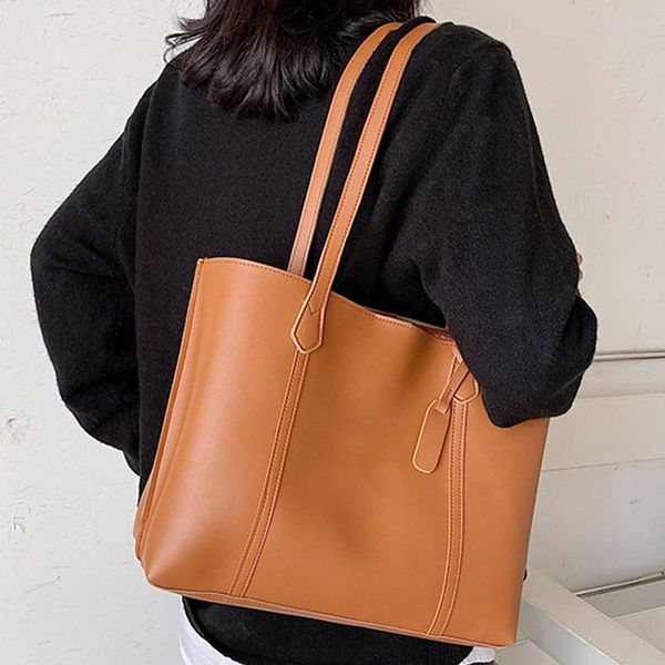 evening bags women's shoulder bag summer casual simple retro large capacity wild pu material hand magnetic buckle bucket
evening bags women's shoulder bag summer casual simple retro large capacity wild pu material hand magnetic buckle bucket