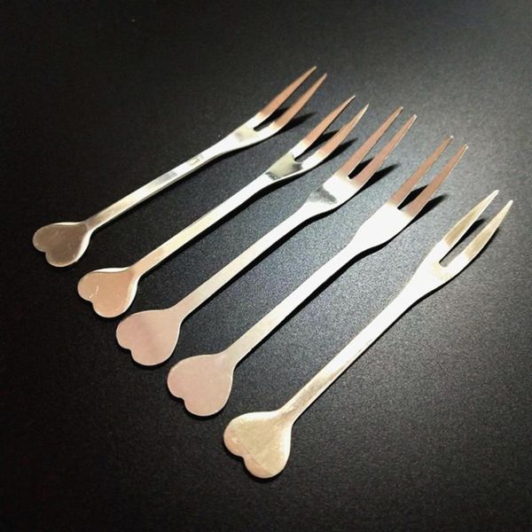 20pcs mini heart shaped handle fruit fork stainless steel lovely cake dessert forks tines for home restaurant el (silver
20pcs mini heart shaped handle fruit fork stainless steel lovely cake dessert forks tines for home restaurant el (silver