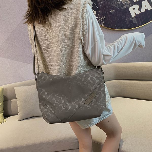 luxury designer women's bag new fashion oxford cloth single shoulder leisure mother's versatile messenger women outlet saleo1n6
luxury designer women's bag new fashion oxford cloth single shoulder leisure mother's versatile messenger women outlet saleo1n6