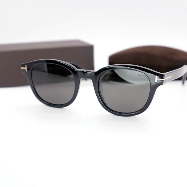 sunglasses fashion tom tf5499 polarized men sun glasses for women driving square with original case, White;black
sunglasses fashion tom tf5499 polarized men sun glasses for women driving square with original case, White;black