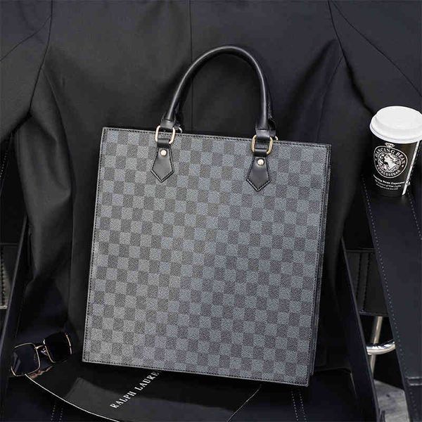 handbag 2021 trend lattice briefcase korean business computer vertical fashion shoulder bag messenger, Black;red
handbag 2021 trend lattice briefcase korean business computer vertical fashion shoulder bag messenger, Black;red