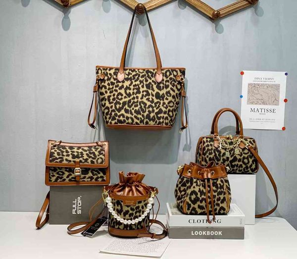 factory direct sale 75% off leopard pearl bucket female 2021 new net red underarm tote pillow versatile cylinder bags
factory direct sale 75% off leopard pearl bucket female 2021 new net red underarm tote pillow versatile cylinder bags
