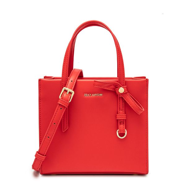 red princess 2021 spring summer tide new bride wedding hand one shoulder messenger bag high capacity women's
red princess 2021 spring summer tide new bride wedding hand one shoulder messenger bag high capacity women's