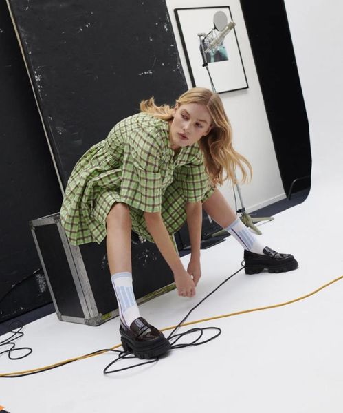 party dresses women dress 2021 summer v-neck short-sleeved puff sleeve loose waist green plaid mini, White;black
party dresses women dress 2021 summer v-neck short-sleeved puff sleeve loose waist green plaid mini, White;black