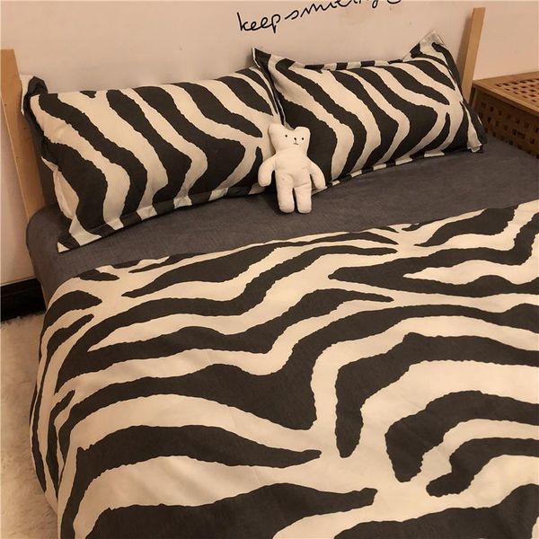 bedding set king size bed.set of sheets duvet cover futon single bed sheet luxury nordic 150 sets
bedding set king size bed.set of sheets duvet cover futon single bed sheet luxury nordic 150 sets