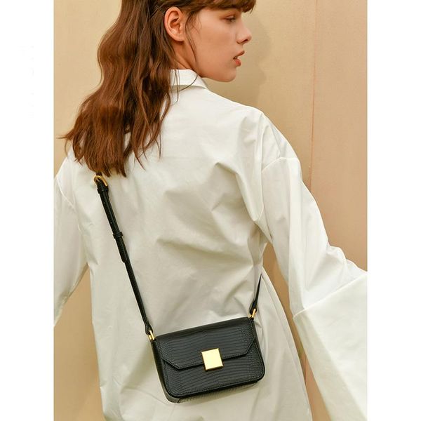 evening bags 2021 design small square leather crossbody bag exquisite female retro one-shoulder for woman
evening bags 2021 design small square leather crossbody bag exquisite female retro one-shoulder for woman