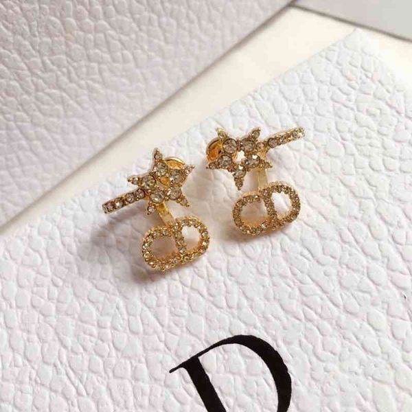 design jewelry classic diamond five pointed star letter earrings fashion small versatile ear accessories, Silver
design jewelry classic diamond five pointed star letter earrings fashion small versatile ear accessories, Silver