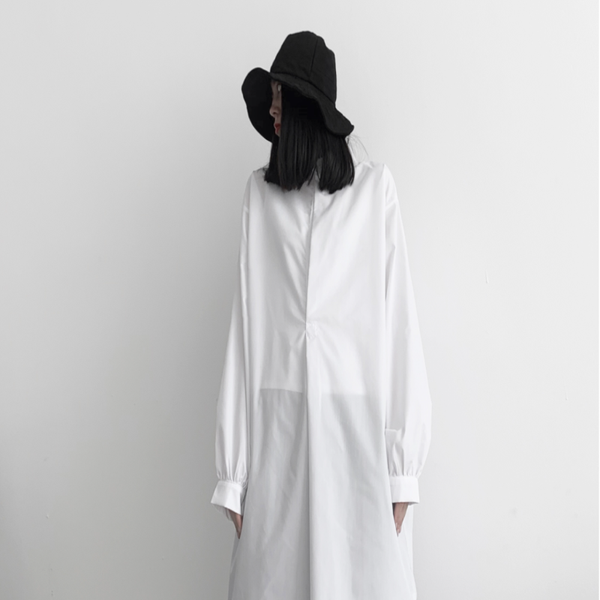women's blouses & shirts autumn ladies square collar solid color long casual loose retro simple sleeve shirt side slit design, White
women's blouses & shirts autumn ladies square collar solid color long casual loose retro simple sleeve shirt side slit design, White