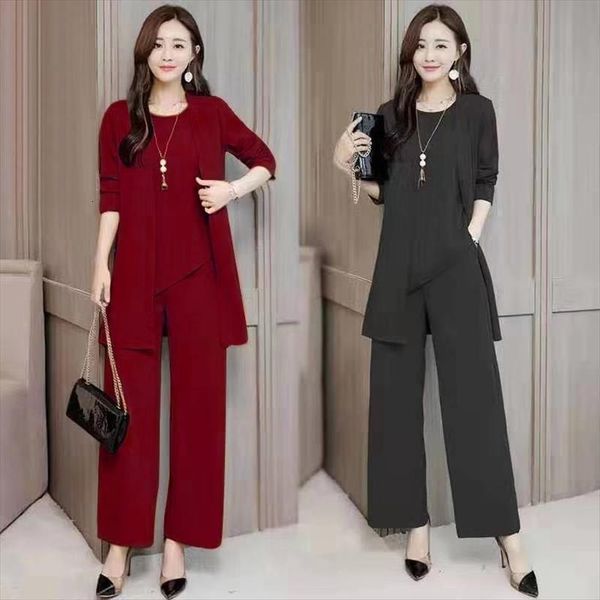 autumn and winter fashion suit womenpant western style slimming coat three piece sets, White
autumn and winter fashion suit womenpant western style slimming coat three piece sets, White