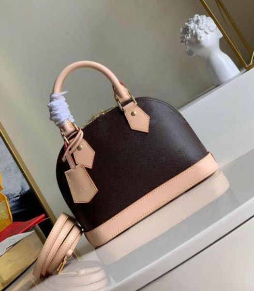 new 2020 women's fashion messenger bag women's handbag shoulder bag letter logo lattice pattern luxury designer retro n41221 m5315
new 2020 women's fashion messenger bag women's handbag shoulder bag letter logo lattice pattern luxury designer retro n41221 m5315